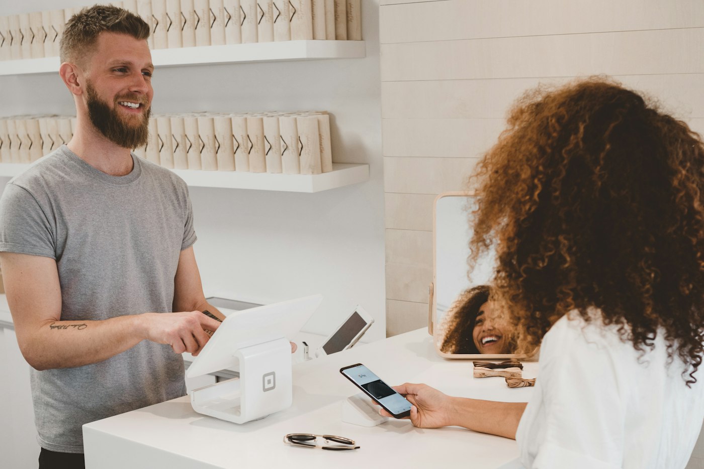 Editorial photograph illustrating Best Credit Cards for Rewards, Cash Back and Credit Building